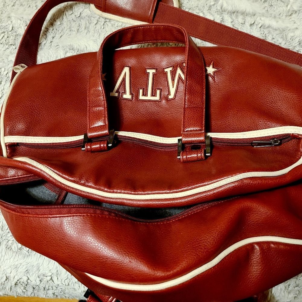 Vintage MTV Varsity Travel Bag - Picture 3 of 8
